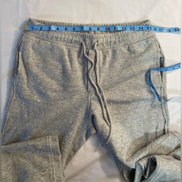 Alo Yoga Fierce Sweatpant Dove Grey Large never worn NWOT - Picture 4 of 10